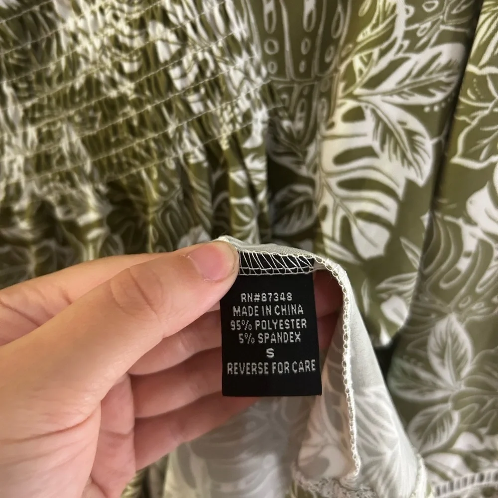 Robert Louis Lace Olive Floral Pattern Top 3/4 Sleeve - Picture 6 of 7